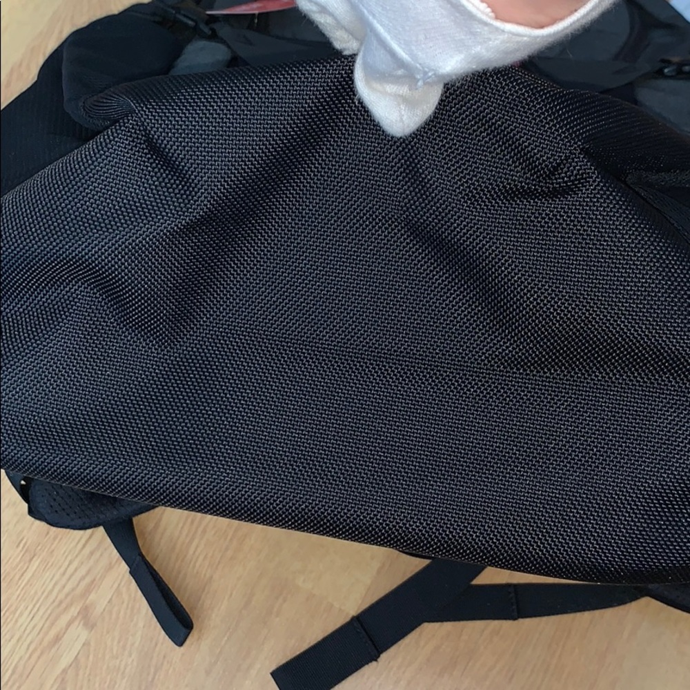 NWT The North Face Recon Backpack - Grey/Purple - Picture 3 of 16